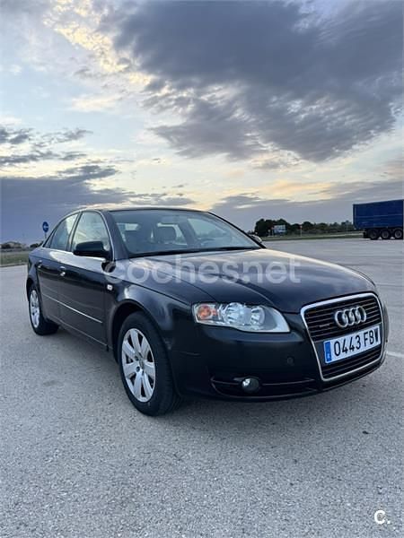 Usado Audi A4 140 CV (102 kW) 2006 Negro Berlina