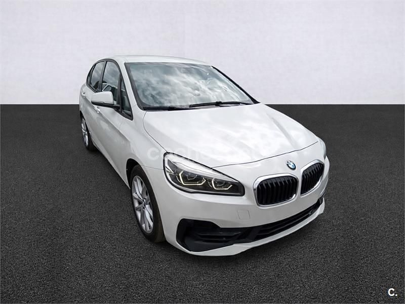 Usado BMW 225 Active Tourer iPerformance 224 CV (164 kW) 2019 Blanco Monovolumen