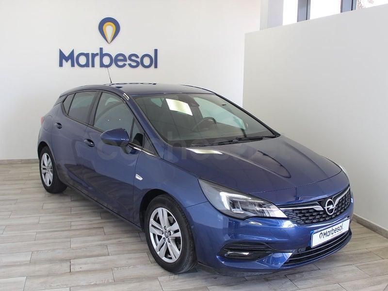 Usado Opel Astra GS Line 110 CV (80 kW) 2020 Azul Berlina