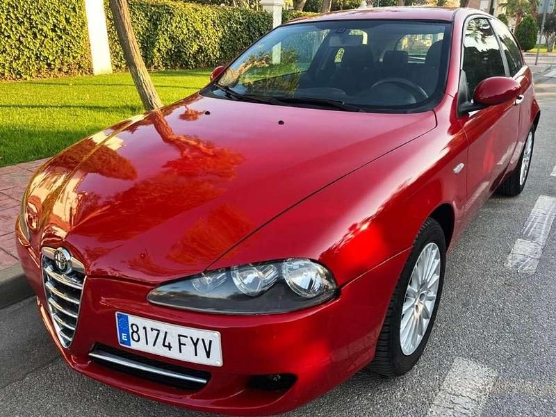 Usado Alfa Romeo 147 Impression 105 CV (77 kW) 2007 Rojo Utilitario