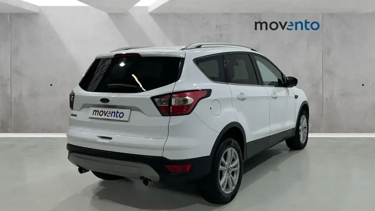 Używany Ford Kuga Trend 120 KM (88 kW) 2019 Biały SUV