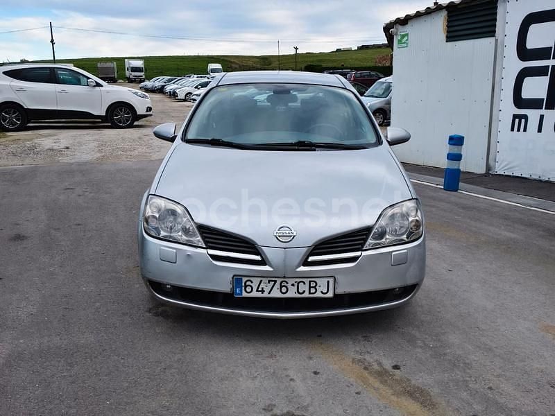Usado Nissan Primera Tekna 126 CV (92 kW) 2002 Gris / plata Berlina