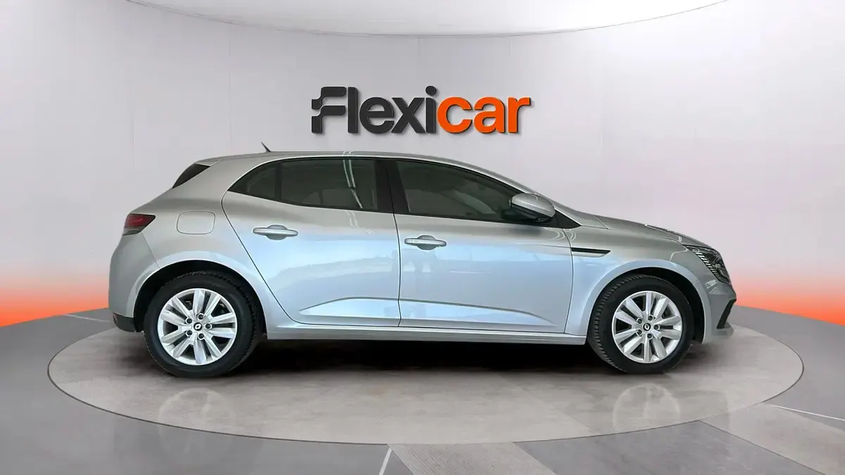 Usado Renault Mégane II Equilibre 115 CV (84 kW) 2023 Gris Berlina