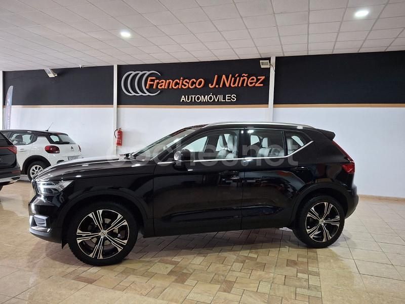 Negro Usado 2020 Volvo XC40 Inscription SUV | 28.500 € (Un poco caro) - Imagen 1/4