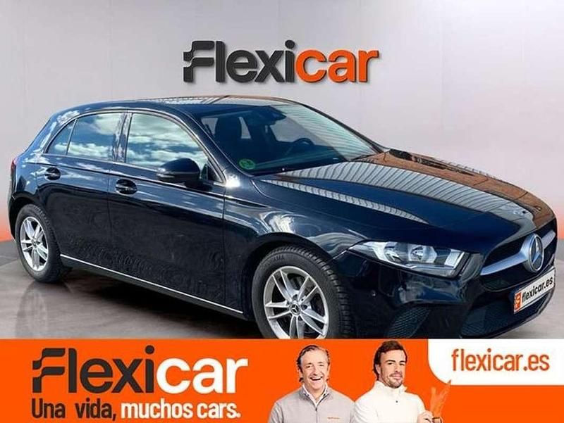 Usado Mercedes A180 136 CV (100 kW) 2020 Negro Utilitario