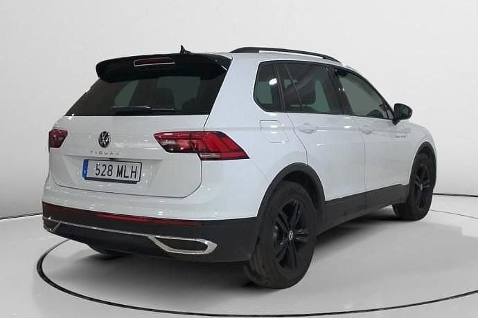Begagnad VW Tiguan Sport 150 HK (110 kW) 2023 SUV