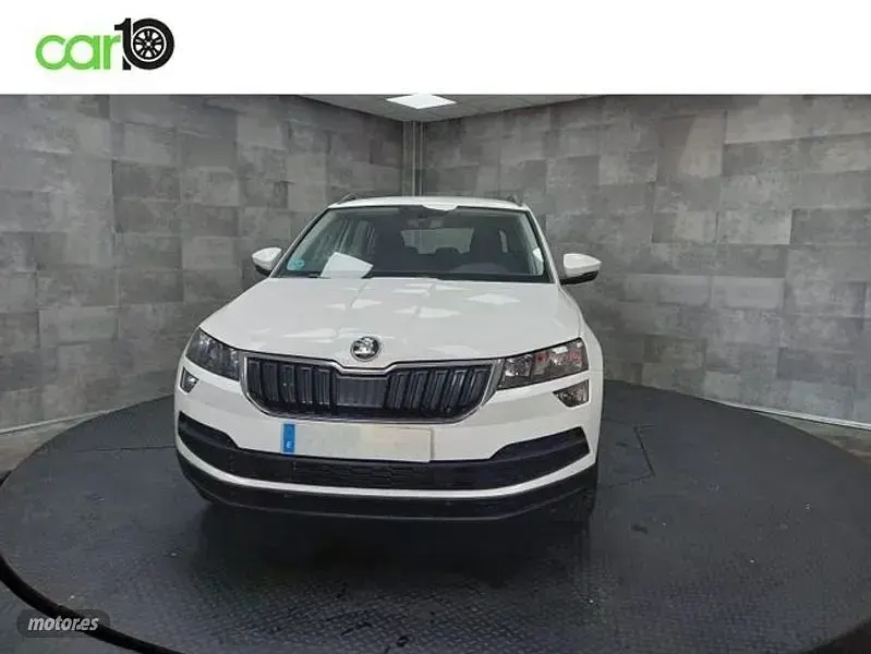 Usado Skoda Karoq Ambition 150 CV (110 kW) 2021 Blanco SUV