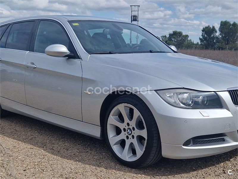 Gris / plata Usado 2008 BMW 330 Familiar | 9500 € (Precio justo) - Imagen 1/4