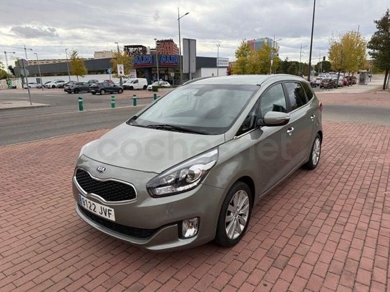 Usado Kia Carens 135 CV (99 kW) 2017 Gris / plata Monovolumen