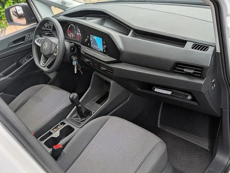 Usado VW Caddy 122 CV (89 kW) 2022 Blanco Monovolumen