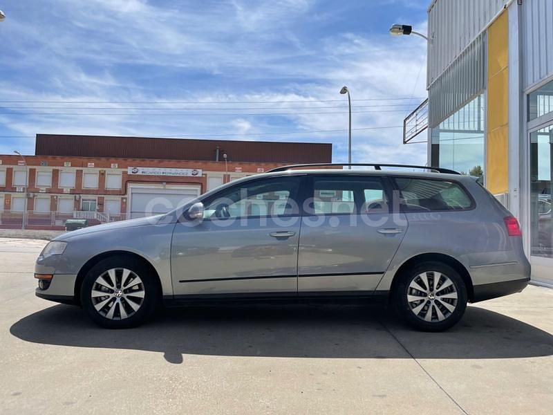 Usado VW Passat Edition 140 CV (102 kW) 2009 Azul Familiar