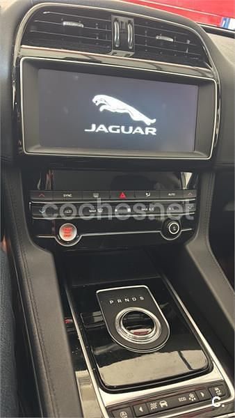 Usado Jaguar F-Pace Pure 180 CV (132 kW) 2019 Blanco SUV