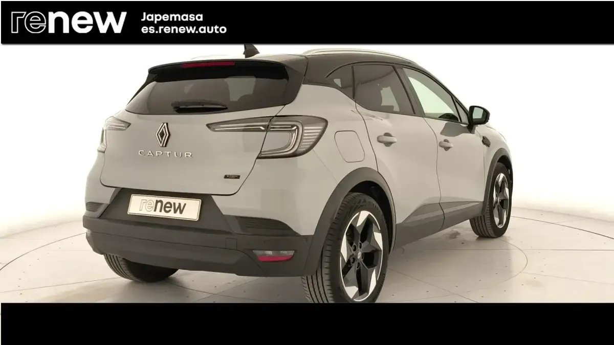 Usado Renault Captur Techno 145 CV (106 kW) 2025 Carrocer?a gris zinc techo negro SUV