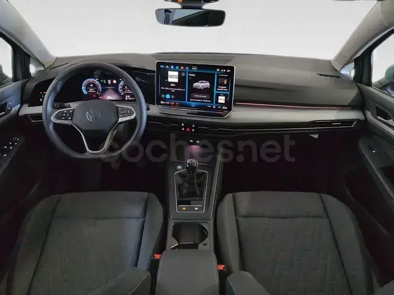 Usado VW Golf VIII 115 CV (84 kW) 2025 Gris / plata Berlina