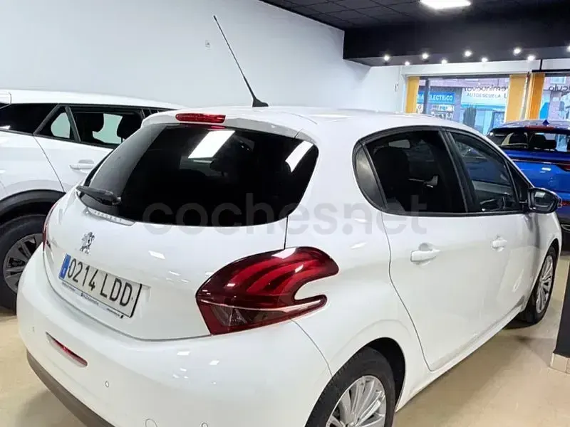 Occasion Peugeot 208 Allure 100 PK (73 kW) 2020 Wit Hatchback