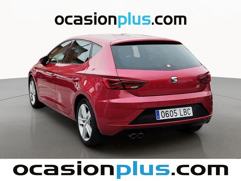 Usado Seat Leon FR 150 CV (110 kW) 2019 Rojo Utilitario
