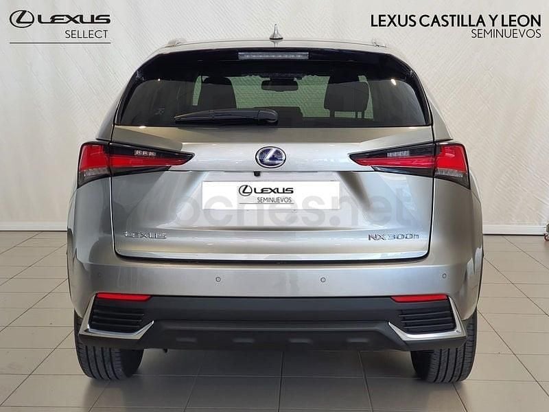 Usado Lexus NX300h 197 CV (144 kW) 2021 Gris SUV