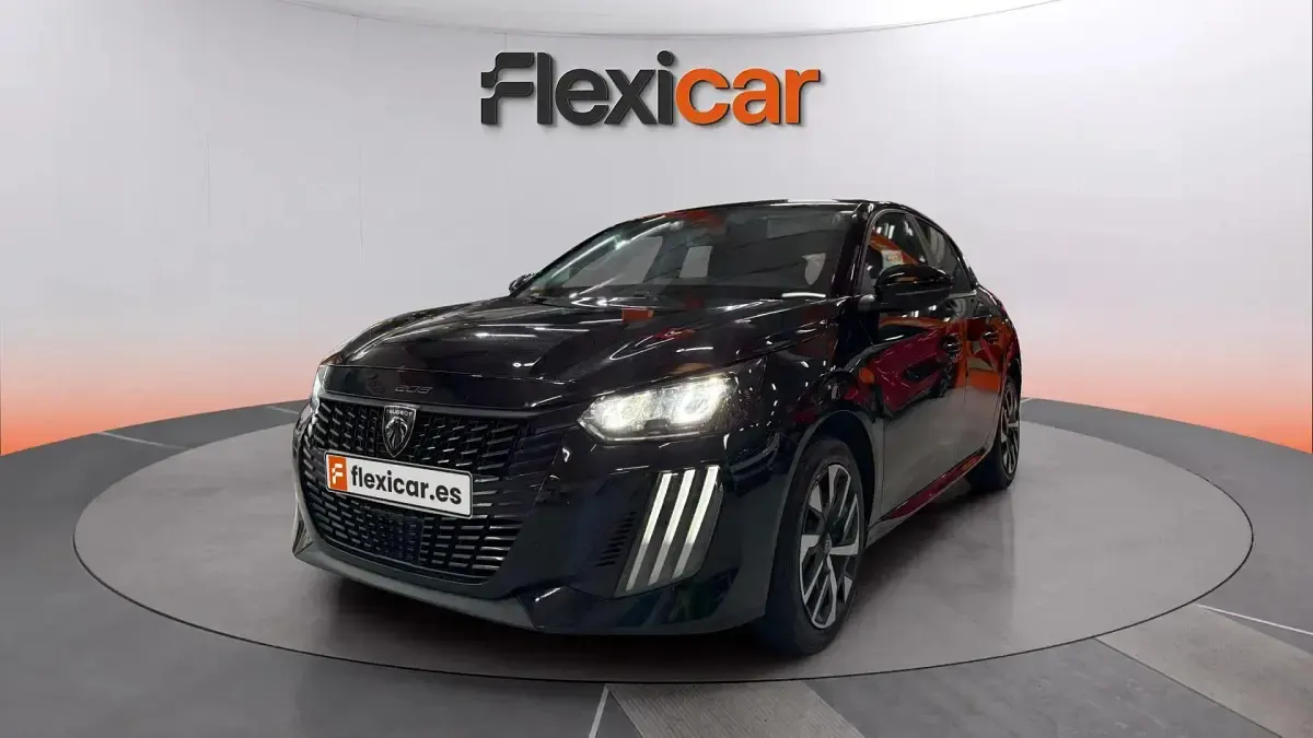 Usado Peugeot 208 Style 101 CV (74 kW) 2024 Negro Utilitario