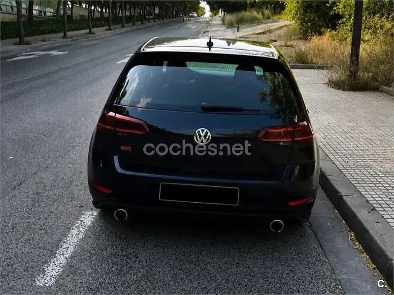 Usado VW Golf VII GTI 245 CV (180 kW) 2017 Negro Berlina