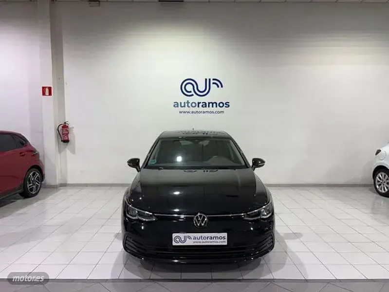 Usado VW Golf VIII Life 115 CV (84 kW) 2024 Negro Berlina