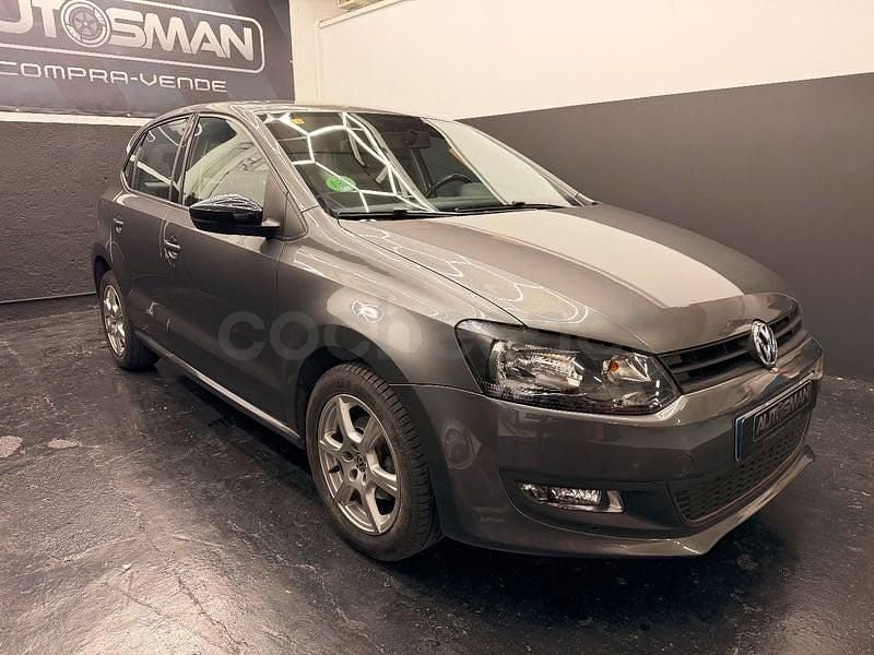 Usado VW Polo Advance 90 CV (66 kW) 2012 Gris / plata Utilitario