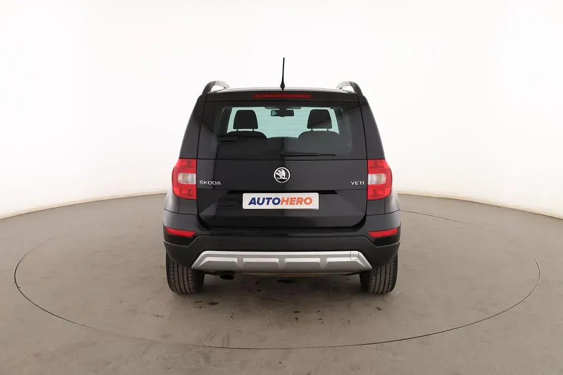 Usado Skoda Yeti 110 CV (80 kW) 2015 Negro SUV