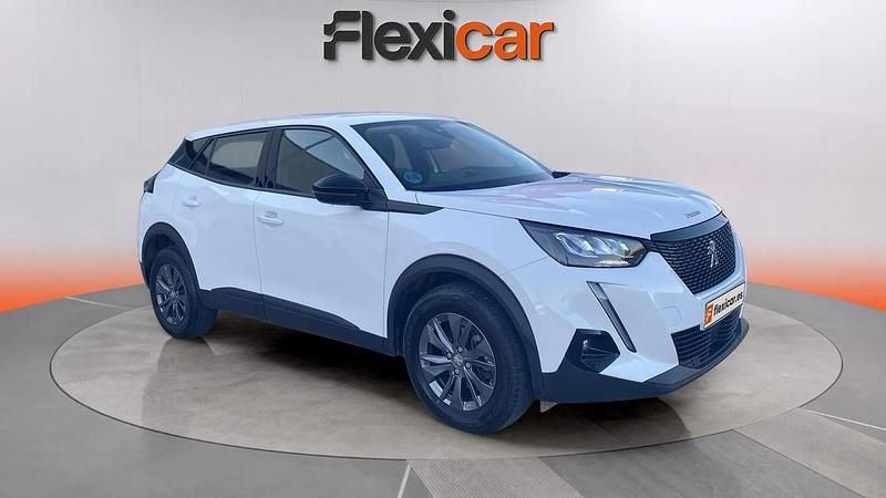 Usado Peugeot 2008 Active 110 CV (80 kW) 2022 Gris SUV