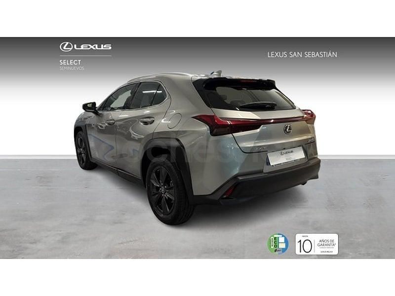 Usado Lexus UX Business Edition 184 CV (135 kW) 2023 Gris / plata SUV