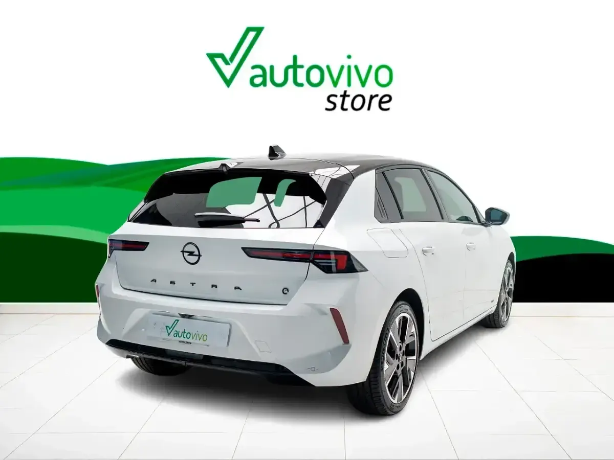 Usado Opel Astra 114 kW (156 CV) 2023 Blanco Utilitario