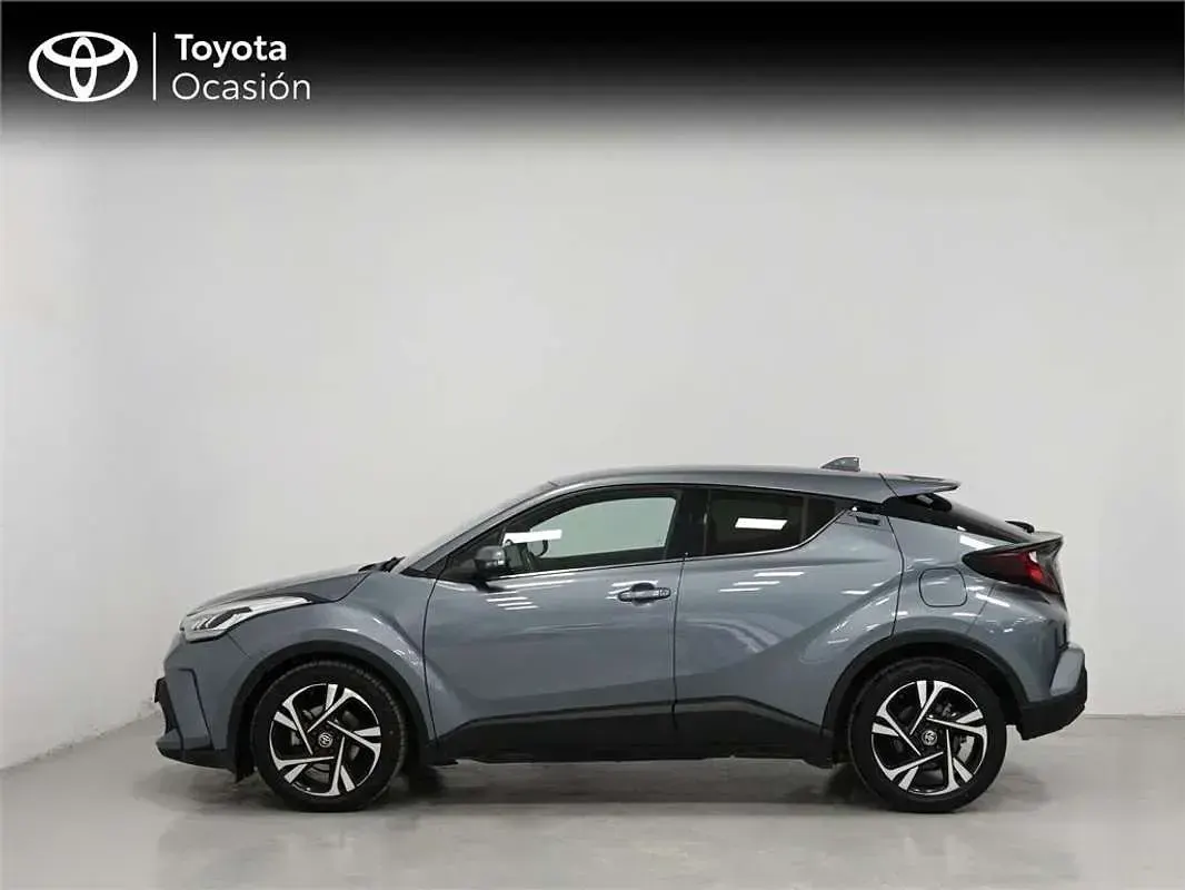 Usado Toyota C-HR Advance 122 CV (89 kW) 2022 Gris SUV