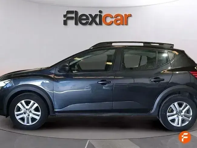 Usado Dacia Sandero Comfort 91 CV (66 kW) 2021 Negro Utilitario