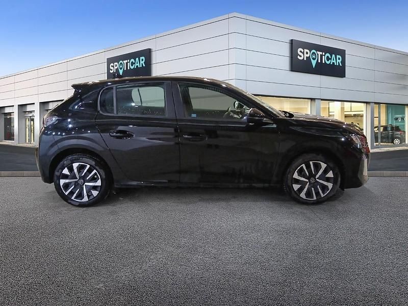 Usado Peugeot 208 Active 100 CV (73 kW) 2024 Negro Utilitario