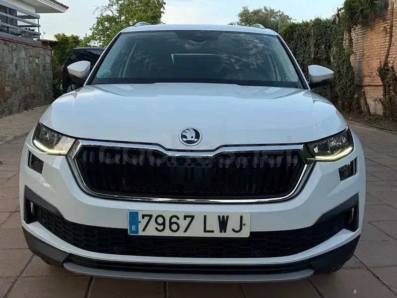 Usado Skoda Kodiaq Ambition 150 CV (110 kW) 2022 Blanco SUV