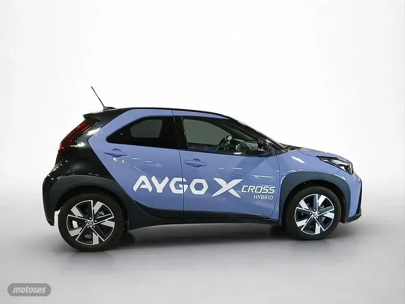 Usado Toyota Aygo X 116 CV (85 kW) 2026 Violeta SUV