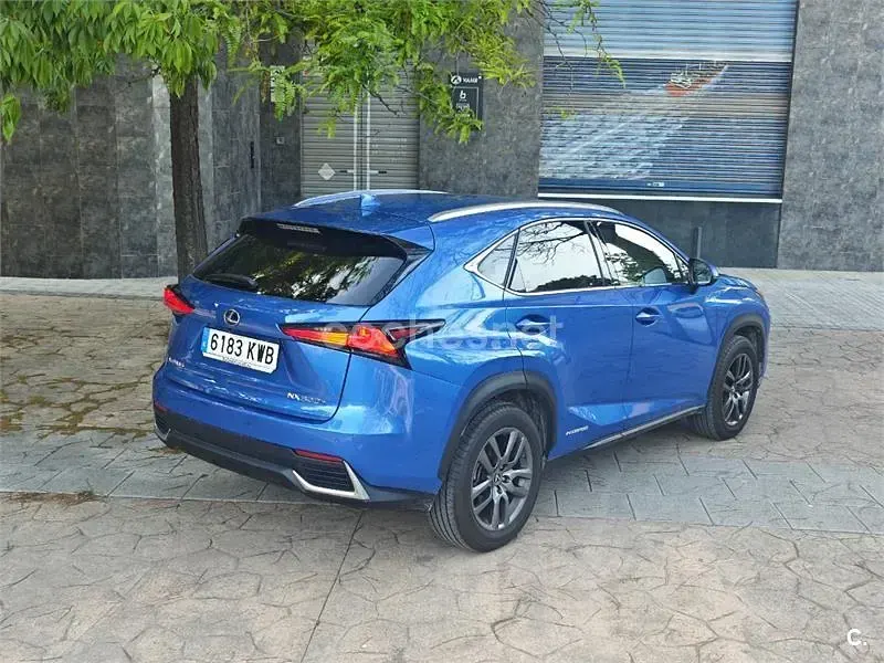 Usado Lexus NX300h Executive Line 197 CV (144 kW) 2019 Azul SUV