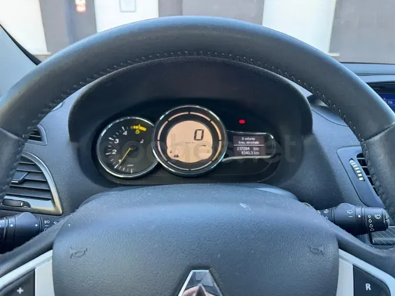 Usado Renault Mégane Business 110 CV (80 kW) 2012 Azul Berlina