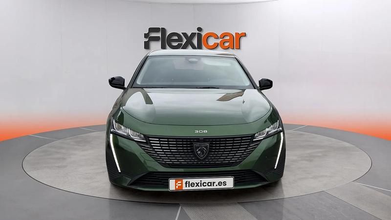 Begagnad Peugeot 308 Allure 131 HK (96 kW) 2023 Grön Sedan
