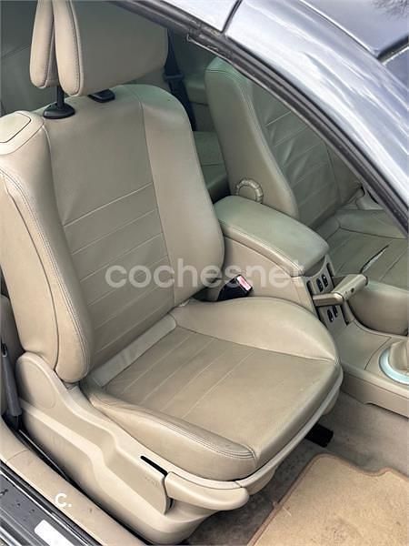 Usado Renault Mégane Cabriolet Dynamique 135 CV (99 kW) 2007 Gris / plata Descapotable