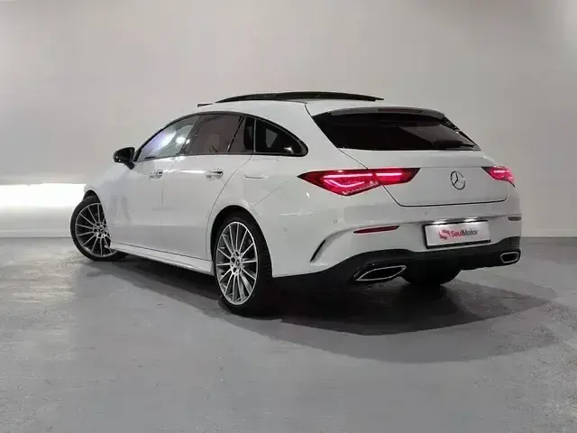 Usado Mercedes CLA200 163 CV (119 kW) 2020 Blanco Familiar
