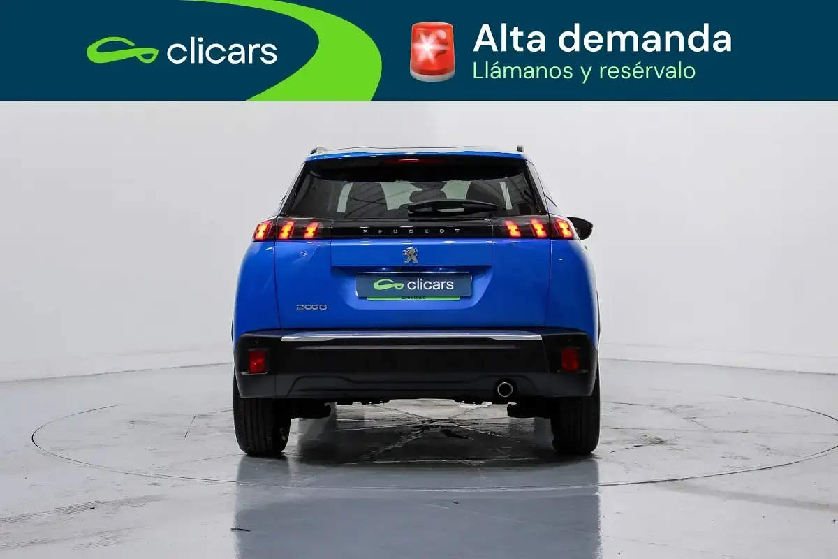 Usado Peugeot 2008 Allure 110 CV (80 kW) 2022 Azul SUV