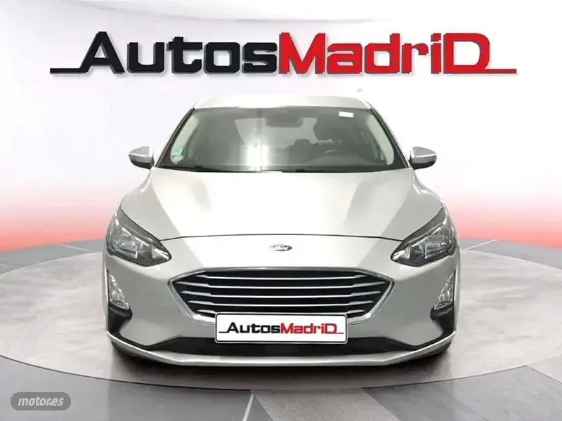 Usado Ford Focus Trend+ 125 CV (91 kW) 2021 Gris Berlina