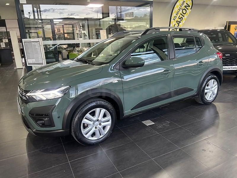 Usado Dacia Sandero Expression 91 CV (66 kW) 2024 Verde Berlina