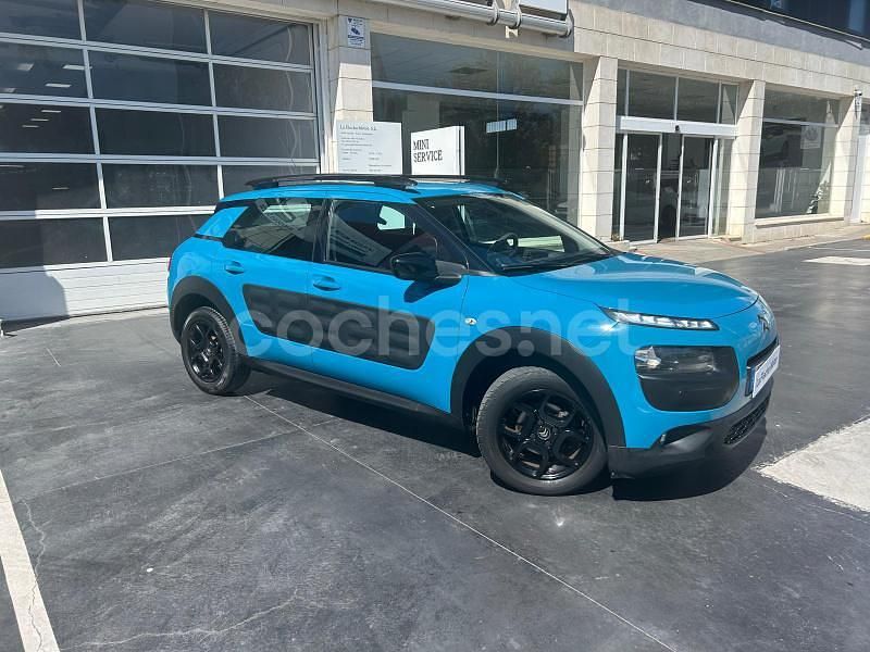 Usado Citroën C4 Cactus Shine 100 CV (73 kW) 2017 Azul Utilitario