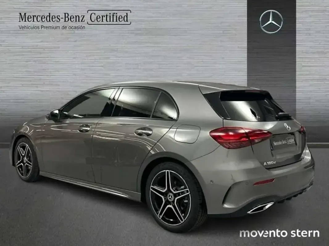 Nuevo Mercedes A180 116 CV (85 kW) 2025 Gris Utilitario