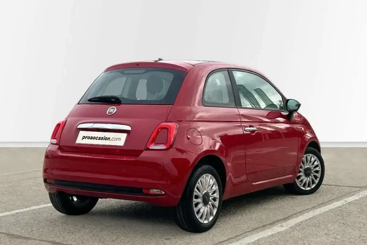 Usado Fiat 500 71 CV (52 kW) 2021 Rojo Utilitario