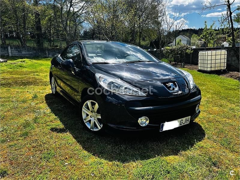 Usado Peugeot 207 CC 120 CV (88 kW) 2008 Negro Descapotable
