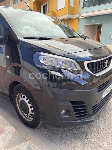 Begagnad Peugeot Traveller Active 120 HK (88 kW) 2019 Svart Minibuss
