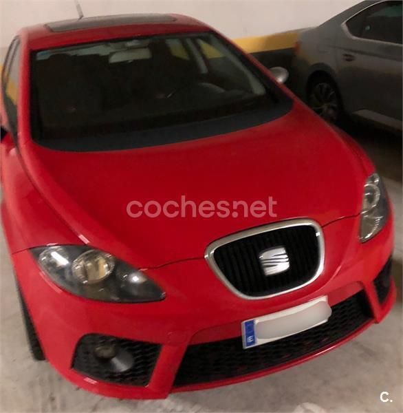Usado Seat Leon FR 170 CV (125 kW) 2009 Rojo Berlina
