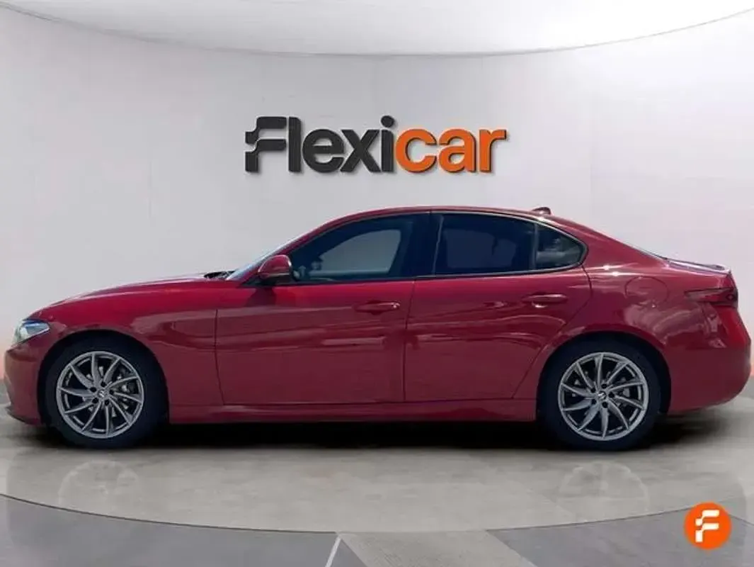 Usado Alfa Romeo Giulia Sprint 200 CV (147 kW) 2022 Rojo Berlina