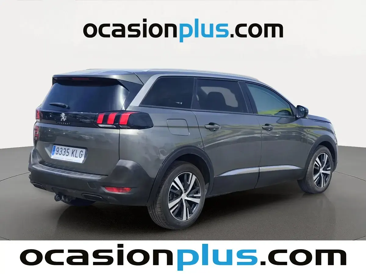 Usado Peugeot 5008 Allure 131 CV (96 kW) 2018 Gris SUV
